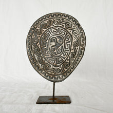 Load image into Gallery viewer, Medallion Carvings